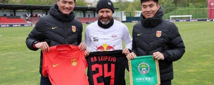 邵佳一有毛雷尔，郑智有黄博文！乔迪打造中超新银河战舰，三镇签新帅仅1年