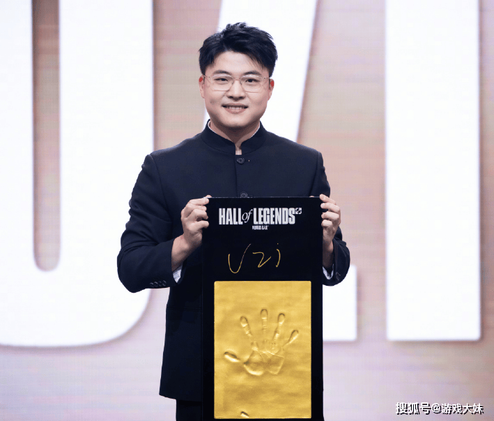 RNG被(bèi)外卖公司收购，Uzi有复出希望，双方早(zǎo)有合作