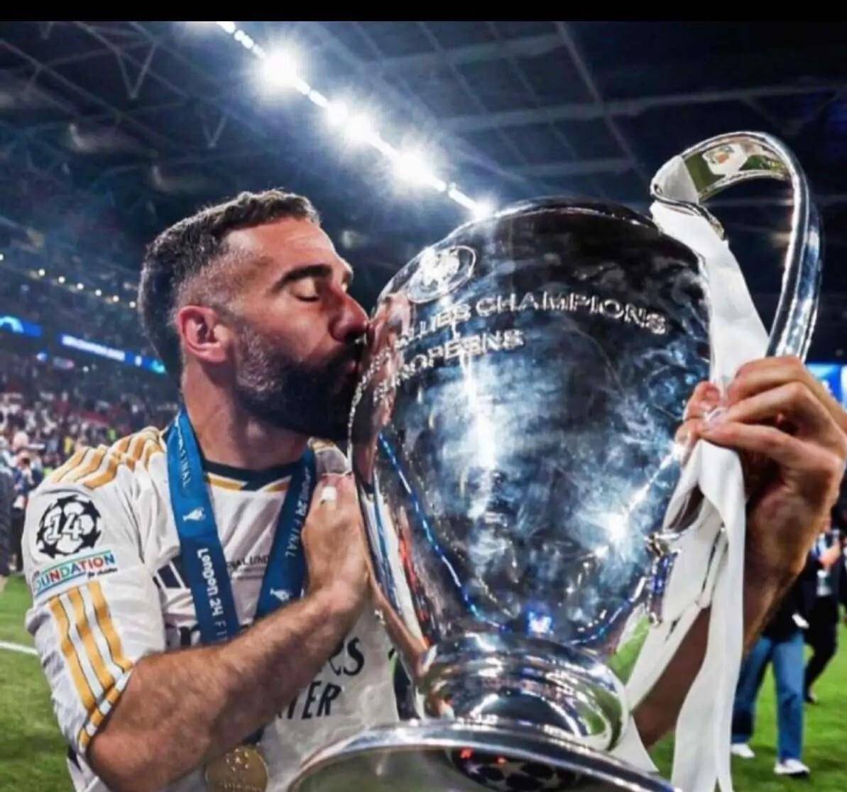 西班牙最新(xīn)26人(rén)阵容!罗德里、卡瓦哈尔归来!最强战队!