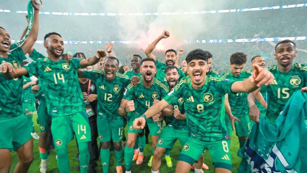 沙特换帅！曼(màn)奇尼(ní)下(xià)课，老将回归！