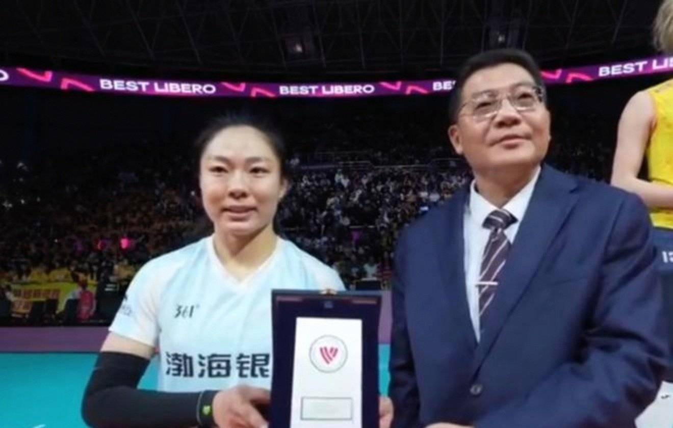 意外(wài)！女(nǚ)排新貴(guì)公佈(bù)最(zuì)新名(míng)单，天津自由人被挖角，名(míng)帅外(wài)孙也在列(liè)